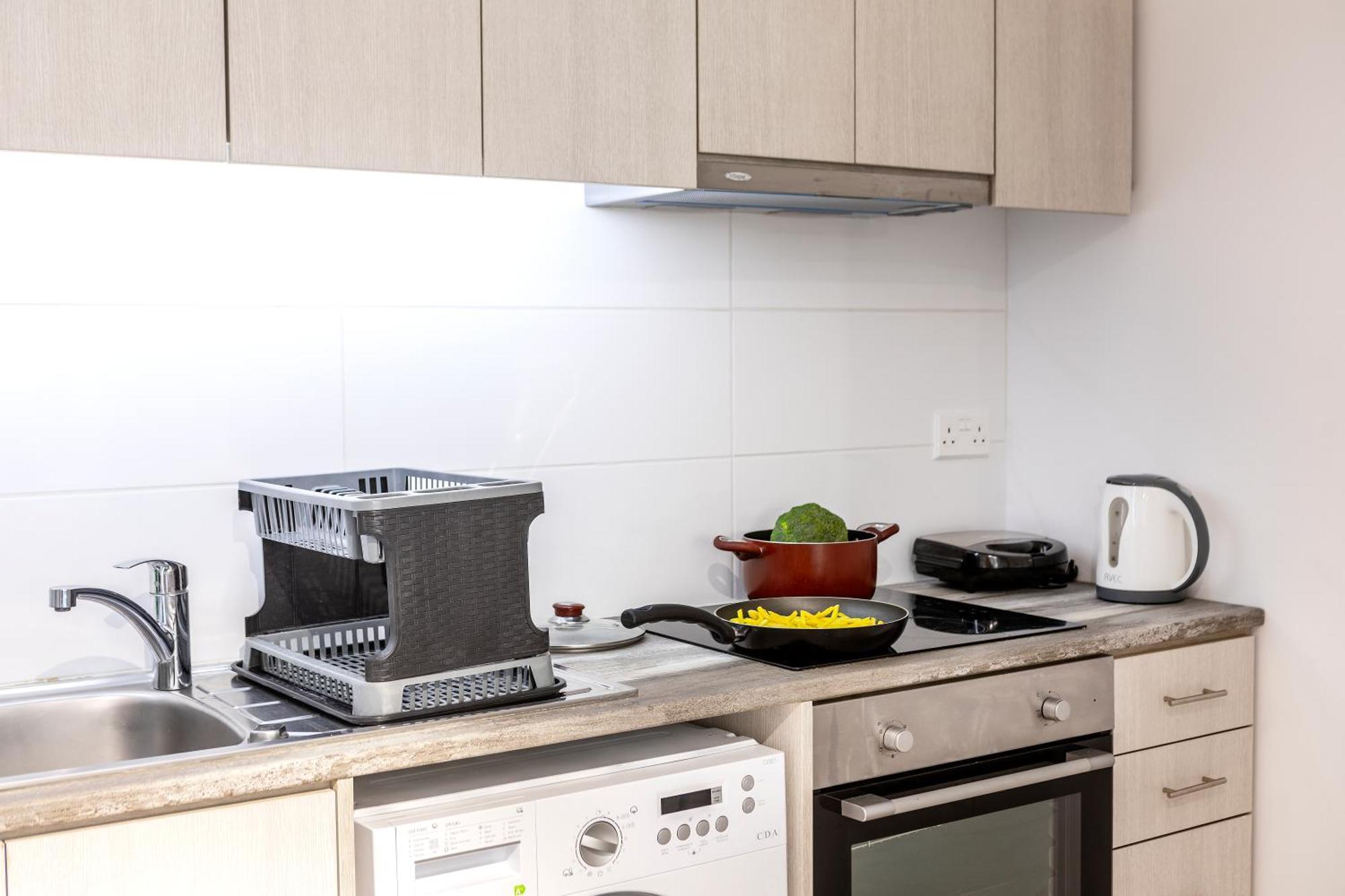 C-Premium Apts 100M From Beach And City Centre Lárnaca Exterior foto